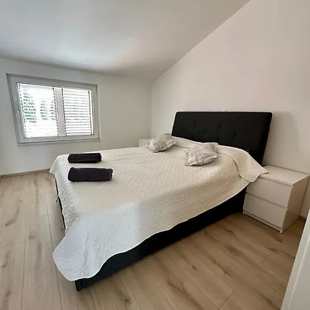 Apartment Lux Sea-view